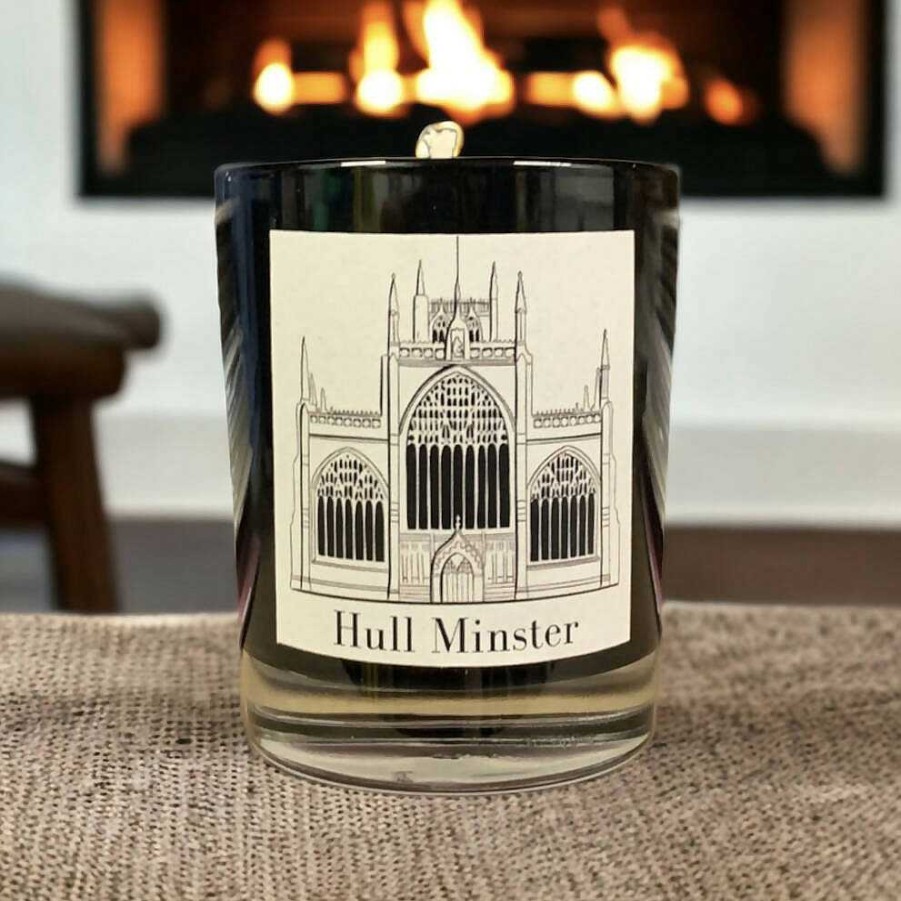 Gifts Edge of the Wolds | Hull Minster Tobacco & Oak Votive Scented Candle 75G