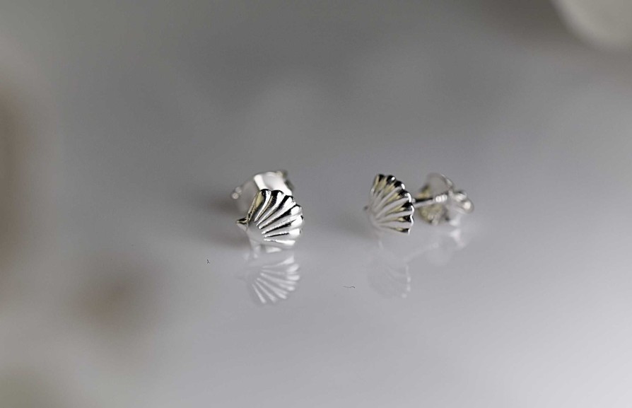 Gifts Amulet of Ashes | Sterling Silver Shell Earrings