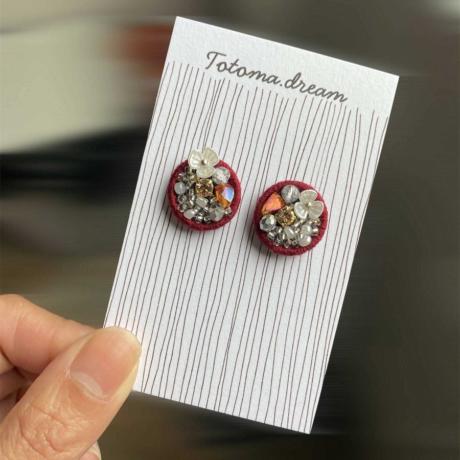 Gifts Totoma.Dream | Crystal Embroidery Earrings {Small Circle}