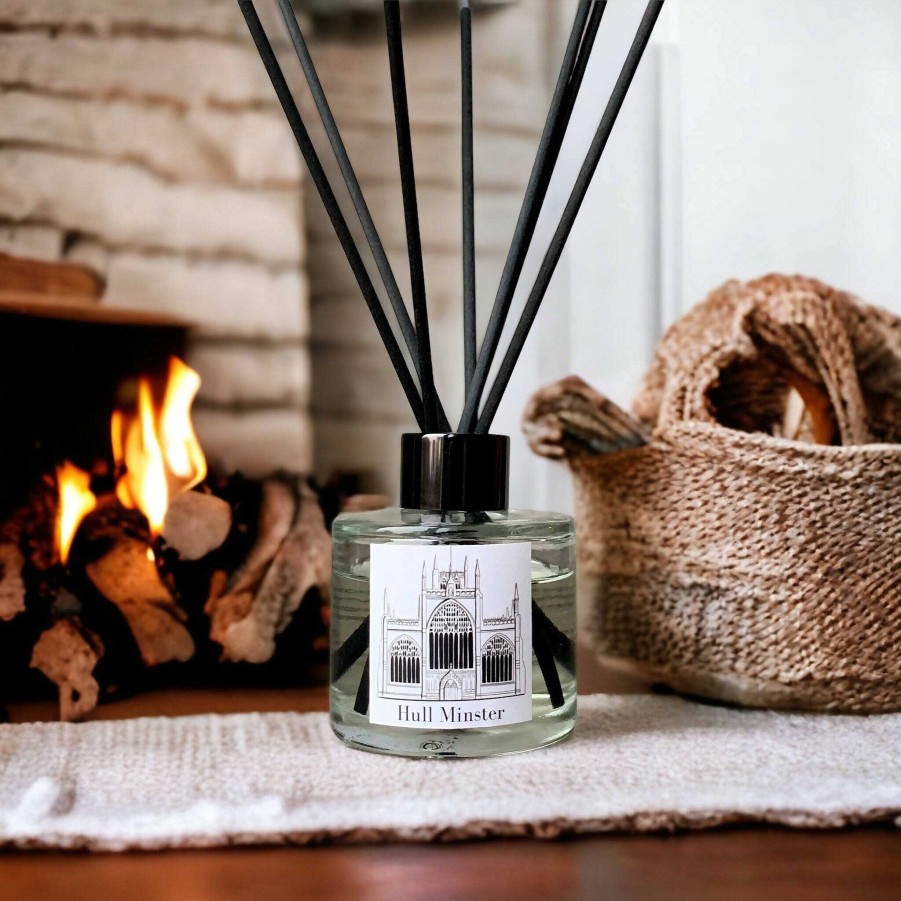 Gifts Edge of the Wolds | Hull Minster Tobacco & Oak Reed Diffuser 100Ml