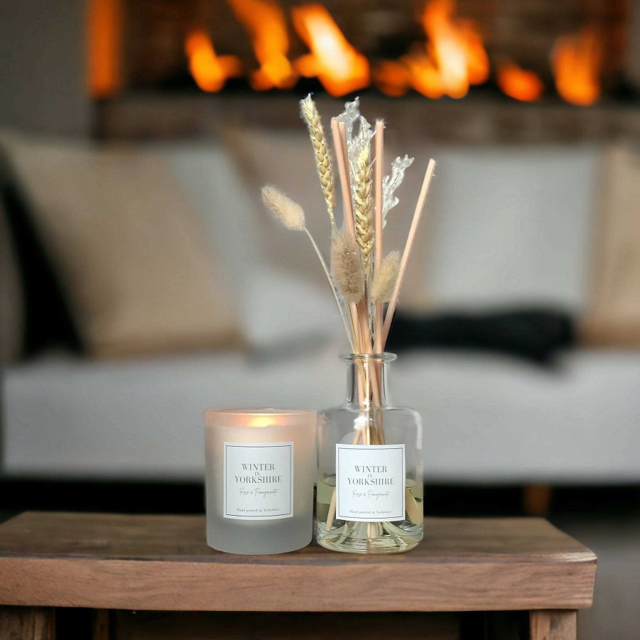 Gifts Edge of the Wolds | Edge Of The Wolds - Winter In Yorkshire - Rose An Pomegranate Scented Candle 160G