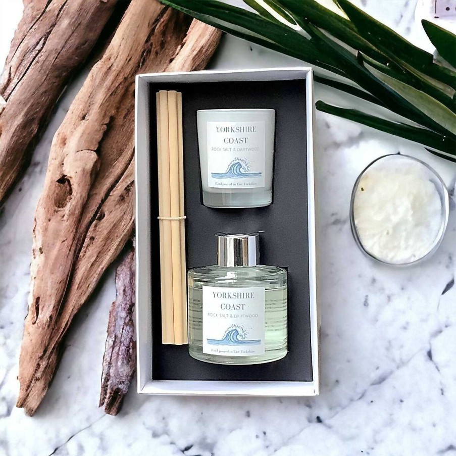 Gifts Edge of the Wolds | Yorkshire Coast Rock Salt & Driftwood Candle & Diffuser Gift Set 75G/100Ml