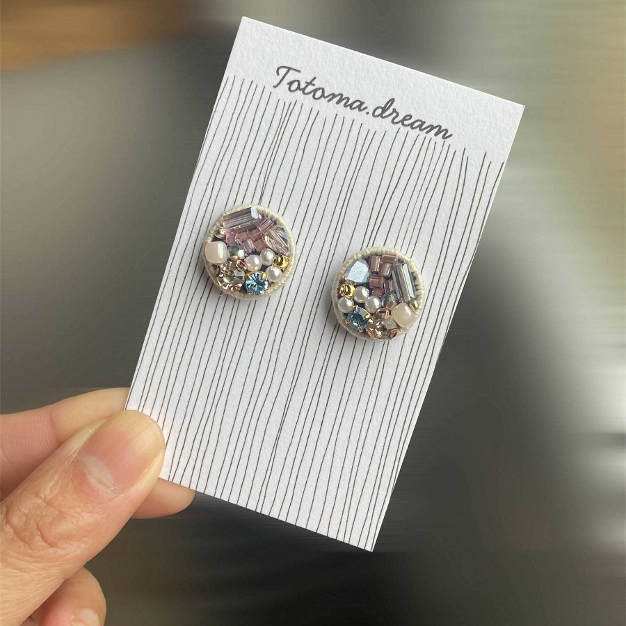 Gifts Totoma.Dream | Crystal Embroidery Earrings {Small Circle}