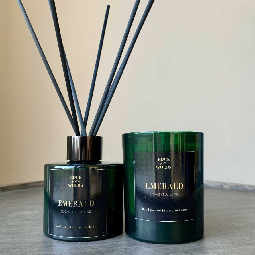 Gifts Edge of the Wolds | Edge Of The Wolds Emerald Eucalyptus And Pine Scented Candle 160G