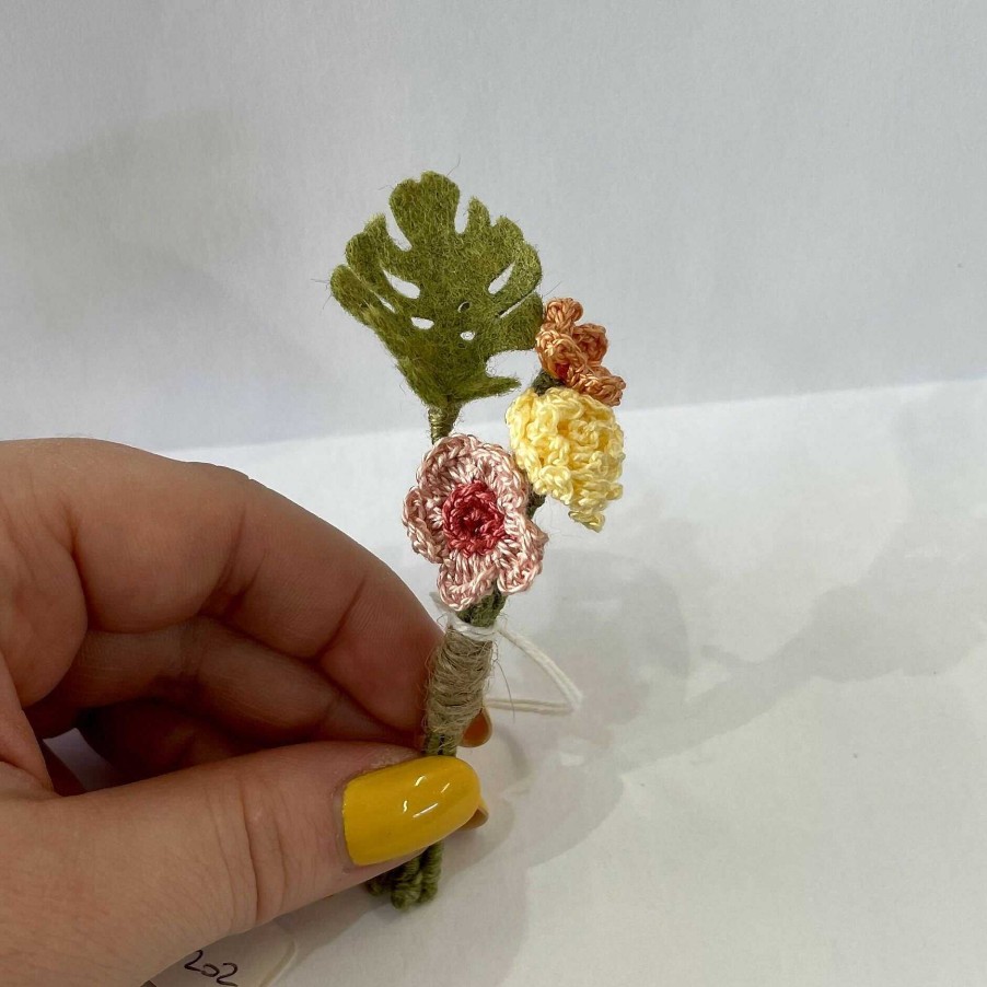 Accessories The Little Yarn Garden | Miniature Crochet Bouquet With Large Leaf