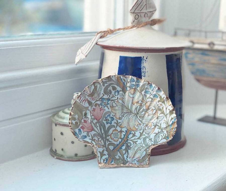 Gifts Periwinkle Shells | William Morris Scallop