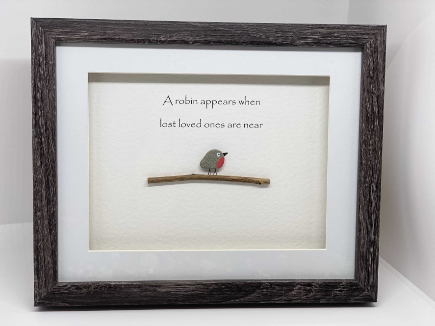 Gifts Pebble Art Design | A Robin Appears - Medium Dark